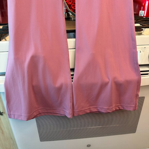 12 Lululemon groove flair pant pink - Picture 3 of 4